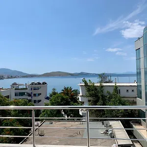 Piazza Albania